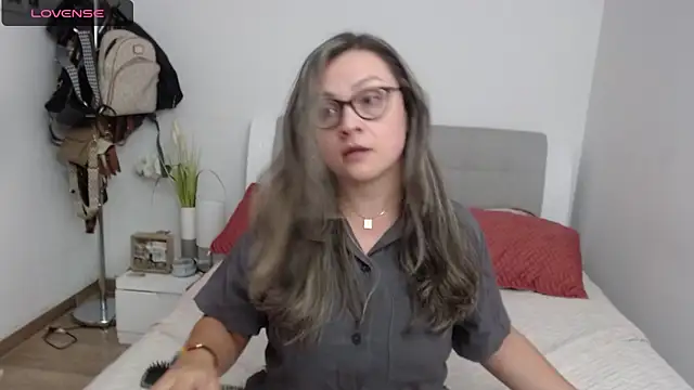 sophie lopez1 online show from December 8, 2024, 1:13 am