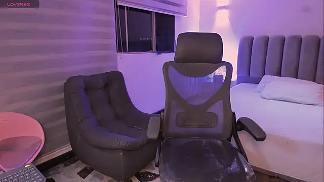 SkyThompson online show from October 24, 2025, 4:53 am