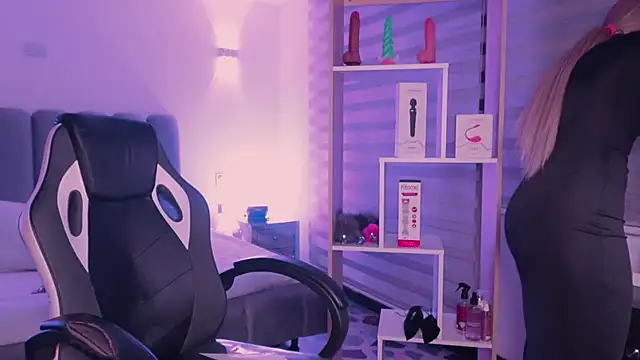 SkyThompson online show from December 21, 2025, 5:25 am