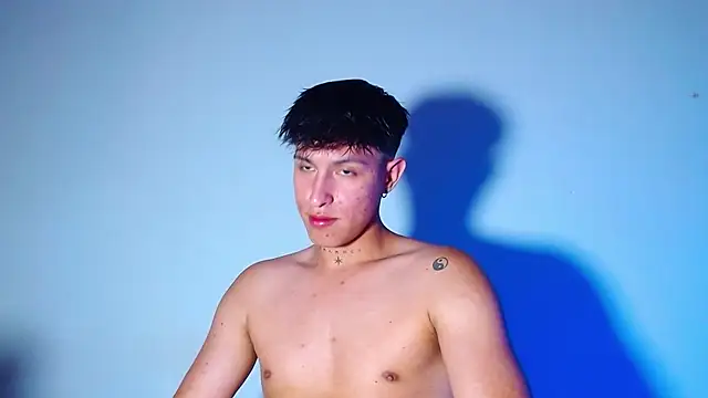 rowanbigboy23 online show from February 13, 2026, 12:39 am