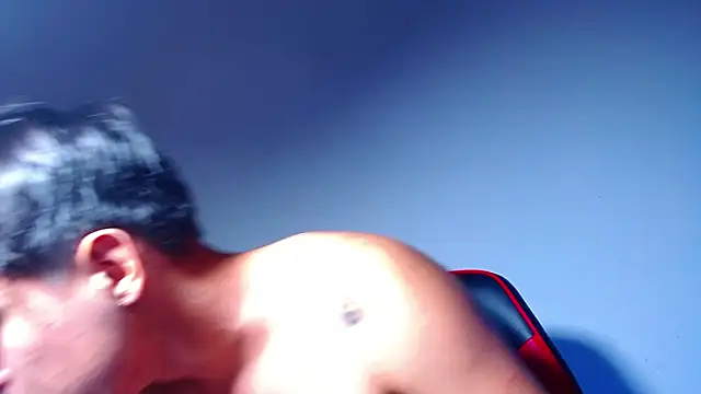 rowanbigboy23 online show from April 13, 2026, 11:43 pm