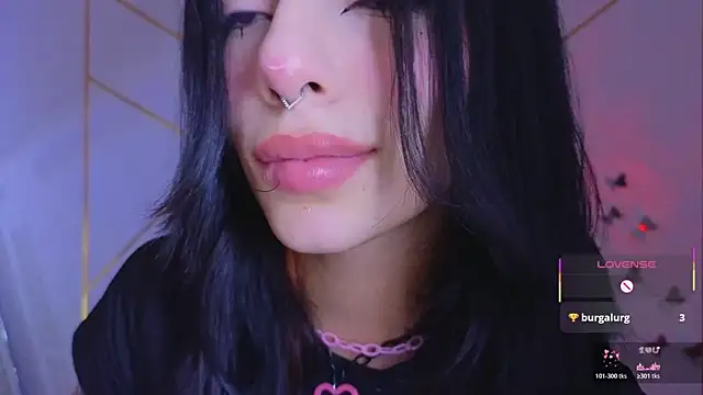 Hollyxx  online show from November 6, 2025, 1:56 pm