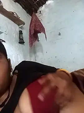 Sheema tyagi online show from November 4, 2025, 8:35 am