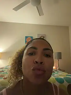 Snapshot of bobbiebbb chatting on July 31, 2026, 10:25 am bobbiebbb online show from July 31, 2026, 10:25 am