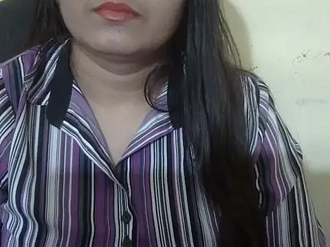 Snapshot of Aanya_Hazel chatting on November 24, 2025, 5:01 pm Aanya Hazel online show from November 24, 2025, 5:01 pm