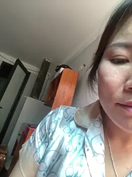 Pyy07 online show from October 30, 2025, 12:28 pm