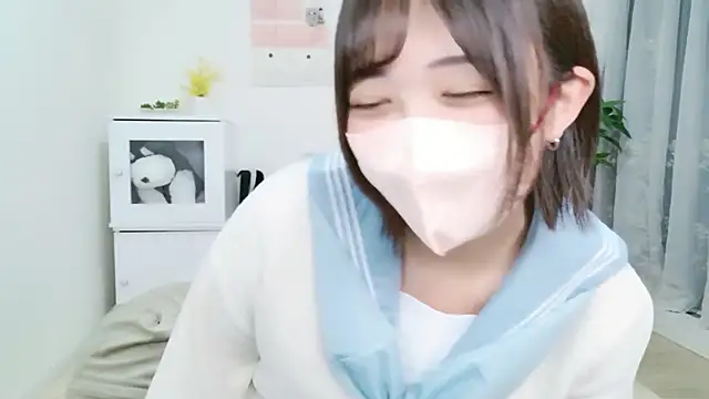 Hinata Sun online show from September 12, 2025, 9:42 am