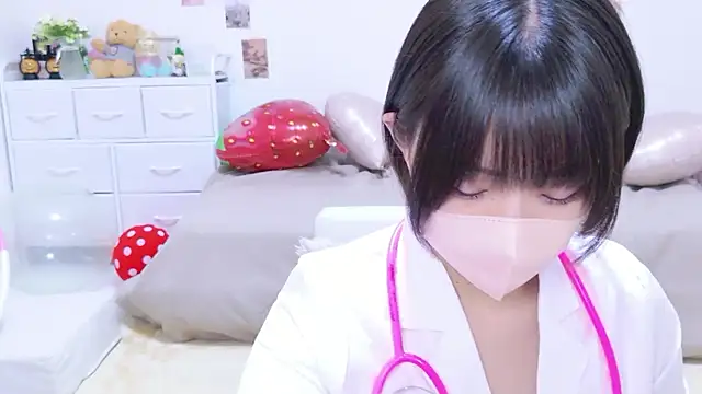 Snapshot of Hinata_Sun chatting on April 30, 2026, 12:44 pm Hinata Sun online show from April 30, 2026, 12:44 pm
