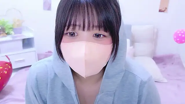 Snapshot of Hinata_Sun chatting on May 11, 2026, 8:28 pm Hinata Sun online show from May 11, 2026, 8:28 pm