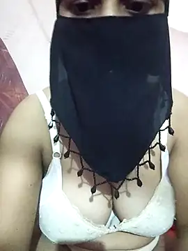 hezabi queen07 online show from October 2, 2025, 6:37 pm