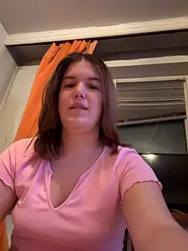 IssadoraaPink online show from September 24, 2025, 7:06 pm