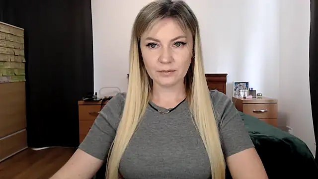 ParadiseAlina online show from October 13, 2025, 12:49 pm