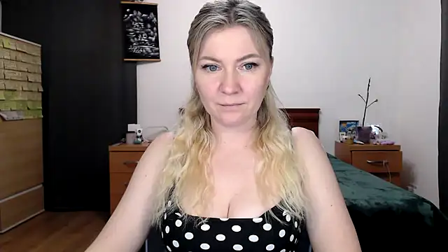 ParadiseAlina online show from March 28, 2026, 7:13 pm