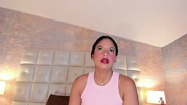 SheyLopez online show from May 29, 2026, 3:04 am