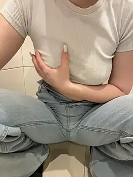 Cumonmme online show from December 20, 2025, 9:11 pm