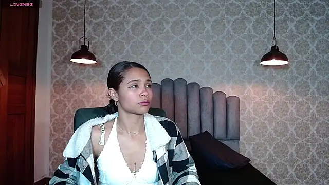 Snapshot of Kristall_06 chatting on September 29, 2025, 2:38 am Kristall 06 online show from September 29, 2025, 2:38 am