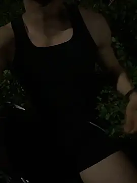 anhkiet huang online show from April 20, 2026, 1:25 pm