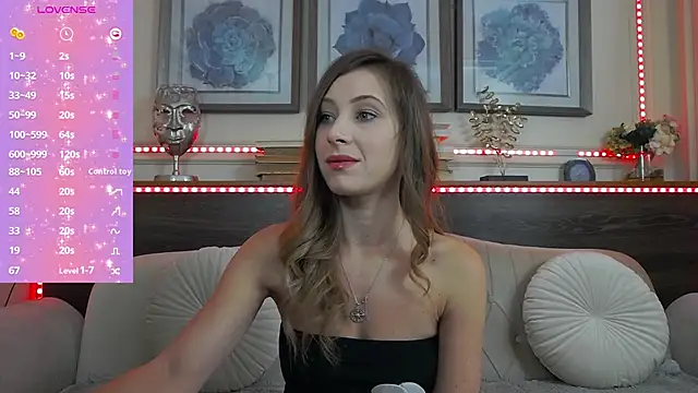 MuseDollX online show from November 10, 2025, 7:24 pm