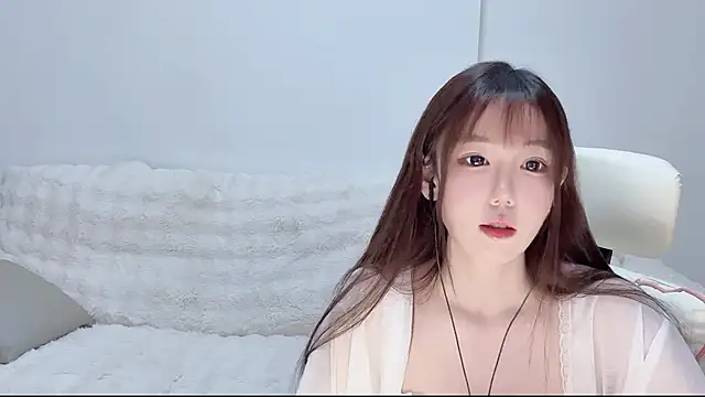 Xiao-runbao online show from November 11, 2025, 12:49 pm