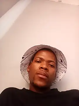 Snapshot of khalazinike chatting on November 15, 2025, 2:02 pm khalazinike online show from November 15, 2025, 2:02 pm