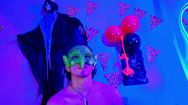 Laura and Kevin online show from October 5, 2025, 2:26 pm