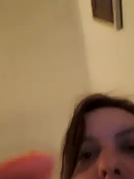 Snapshot of renata111111 chatting on October 28, 2025, 5:37 pm renata111111 online show from October 28, 2025, 5:37 pm