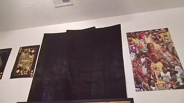 sexybigdick04 online show from November 10, 2025, 8:08 pm