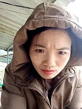 ngan-cute online show from November 20, 2025, 2:01 am