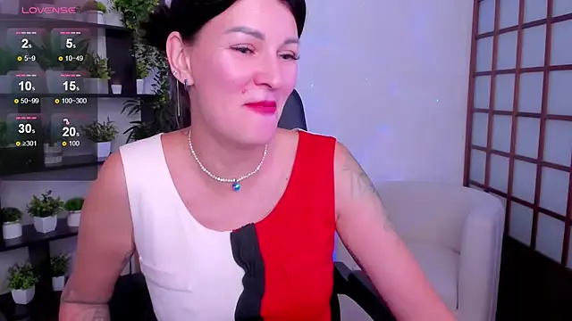 O1d Lady online show from September 26, 2025, 8:51 am