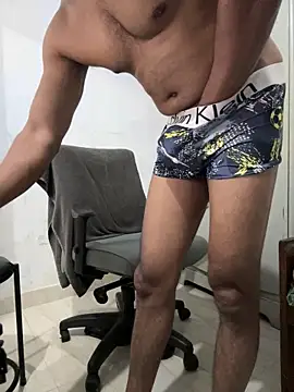 Vineeth3906 online show from April 19, 2026, 6:10 pm