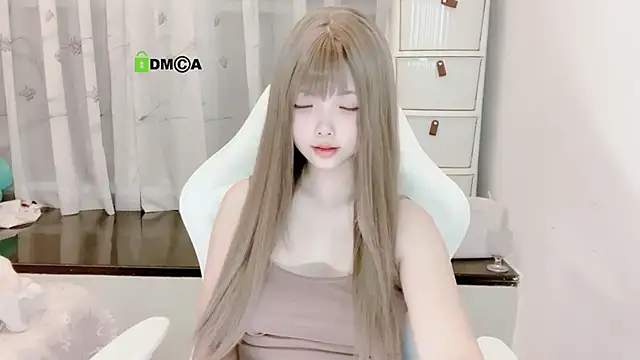 liuruyuan888 online show from October 10, 2025, 6:40 pm