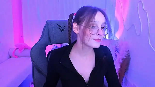 JenniferKiim online show from February 1, 2026, 10:47 am