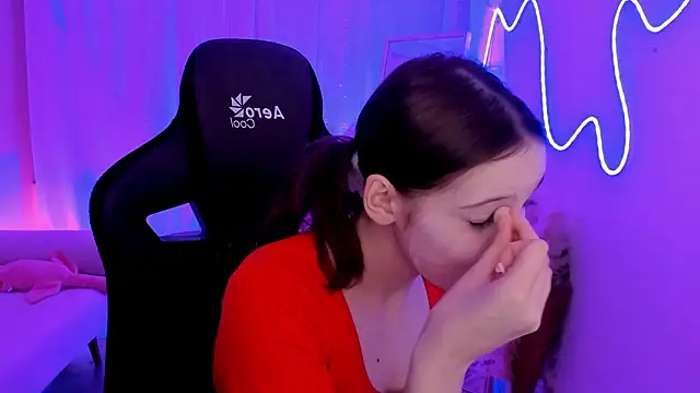 JenniferKiim online show from February 14, 2026, 8:33 am