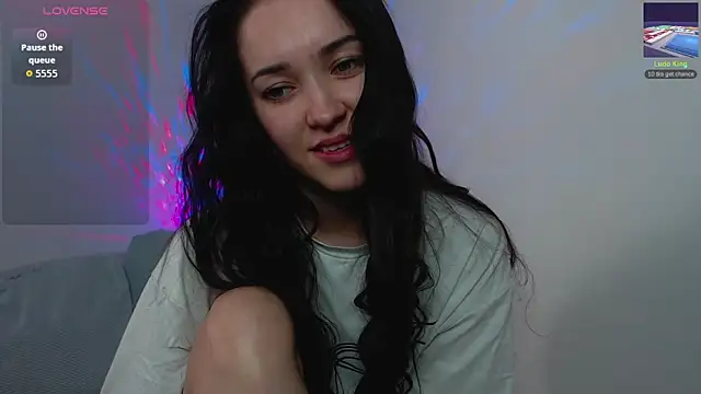 Snapshot of Veliora chatting on September 26, 2025, 9:46 am Veliora online show from September 26, 2025, 9:46 am