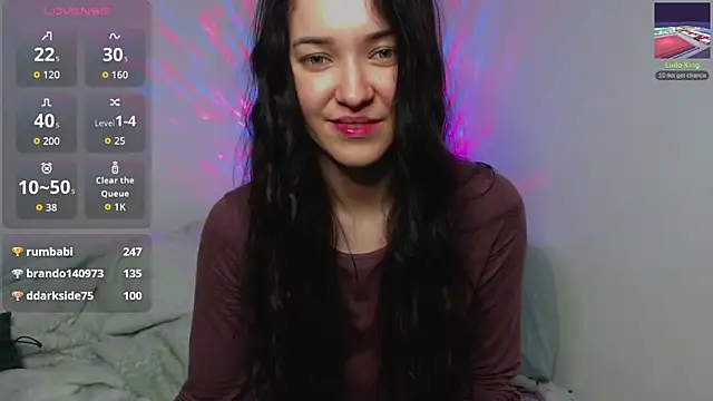 Snapshot of Veliora chatting on September 26, 2025, 10:14 pm Veliora online show from September 26, 2025, 10:14 pm