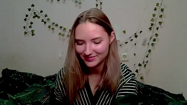  kikiclark   online show from November 7, 2025, 8:53 pm