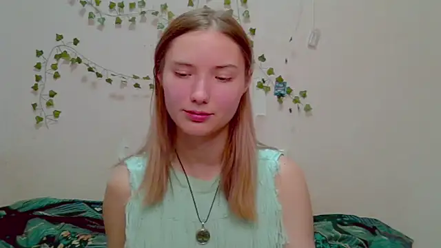  kikiclark   online show from November 28, 2025, 8:55 pm