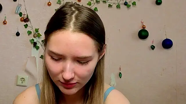 Snapshot of _kikiclark__ chatting on February 8, 2026, 12:08 pm kikiclark online show from February 8, 2026, 12:08 pm