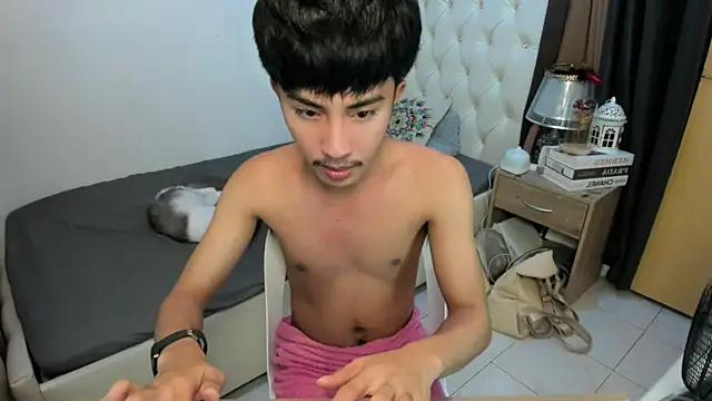 xxxhugecocktwinkxxx online show from November 21, 2025, 5:11 pm