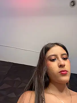 Snapshot of Juanita-Diaz chatting on February 12, 2026, 8:37 pm Juanita-Diaz online show from February 12, 2026, 8:37 pm