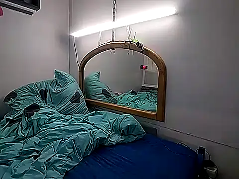  Pipi  online show from March 28, 2026, 9:47 pm