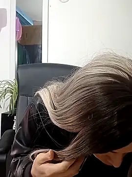 Andy Roses online show from February 9, 2026, 1:04 pm