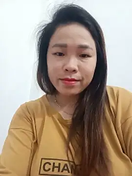 Snapshot of sumy-00 chatting on May 17, 2026, 5:42 pm sumy-00 online show from May 17, 2026, 5:42 pm