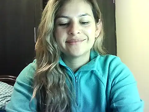 Valery  Rouse  online show from March 11, 2026, 11:49 am