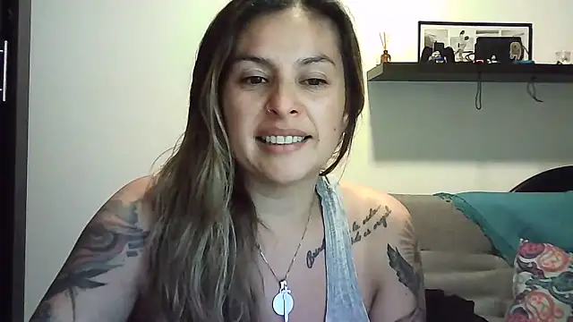 Snapshot of Valery__Rouse_ chatting on June 15, 2026, 10:56 pm Valery Rouse online show from June 15, 2026, 10:56 pm