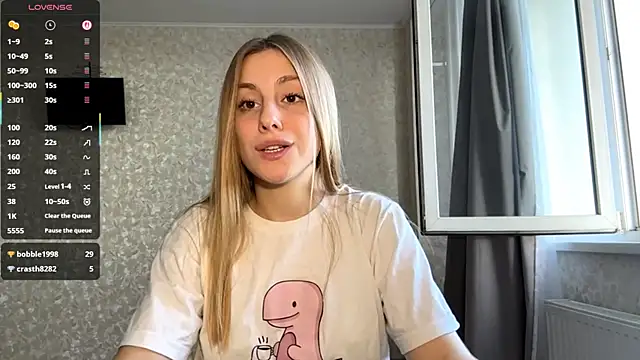 DreamyOlivia online show from September 19, 2025, 2:29 pm