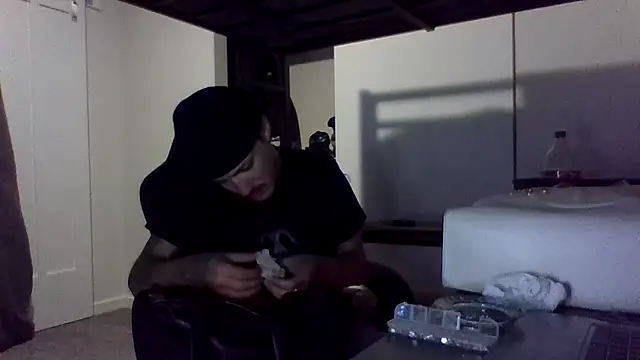 Jbenz420 online show from June 14, 2026, 9:39 pm