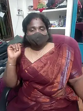 Snapshot of Tamil_Kavitha10 chatting on April 18, 2026, 7:18 pm Tamil Kavitha10 online show from April 18, 2026, 7:18 pm