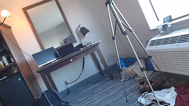 Snapshot of bullmusclejoe chatting on October 20, 2025, 10:32 pm bullmusclejoe online show from October 20, 2025, 10:32 pm