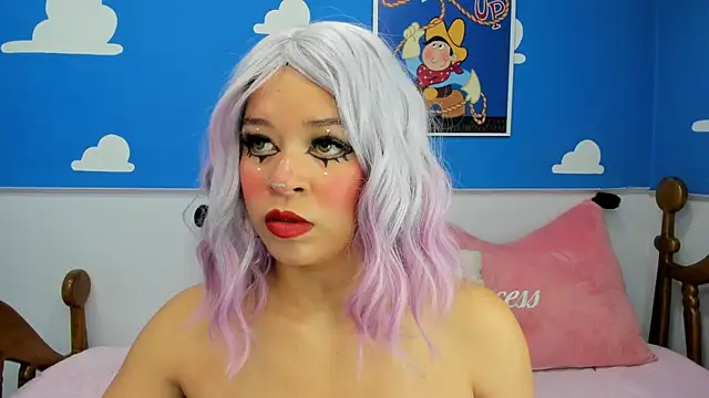 miss  evolet online show from October 28, 2025, 11:03 am